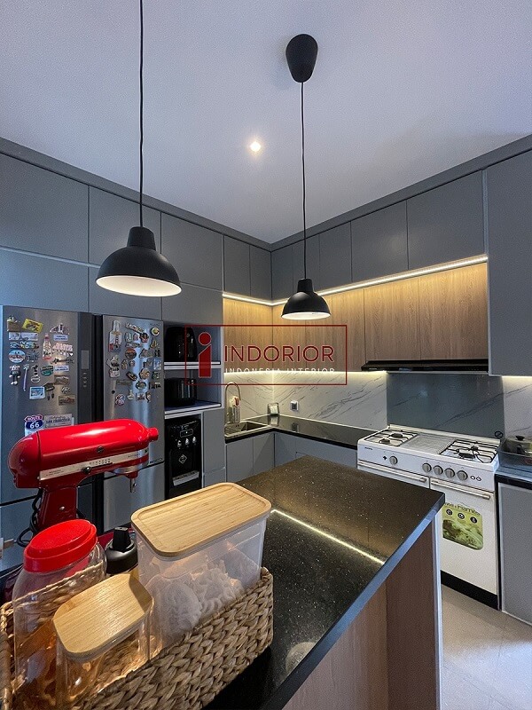 Hasil jadi kitchen set dengan island